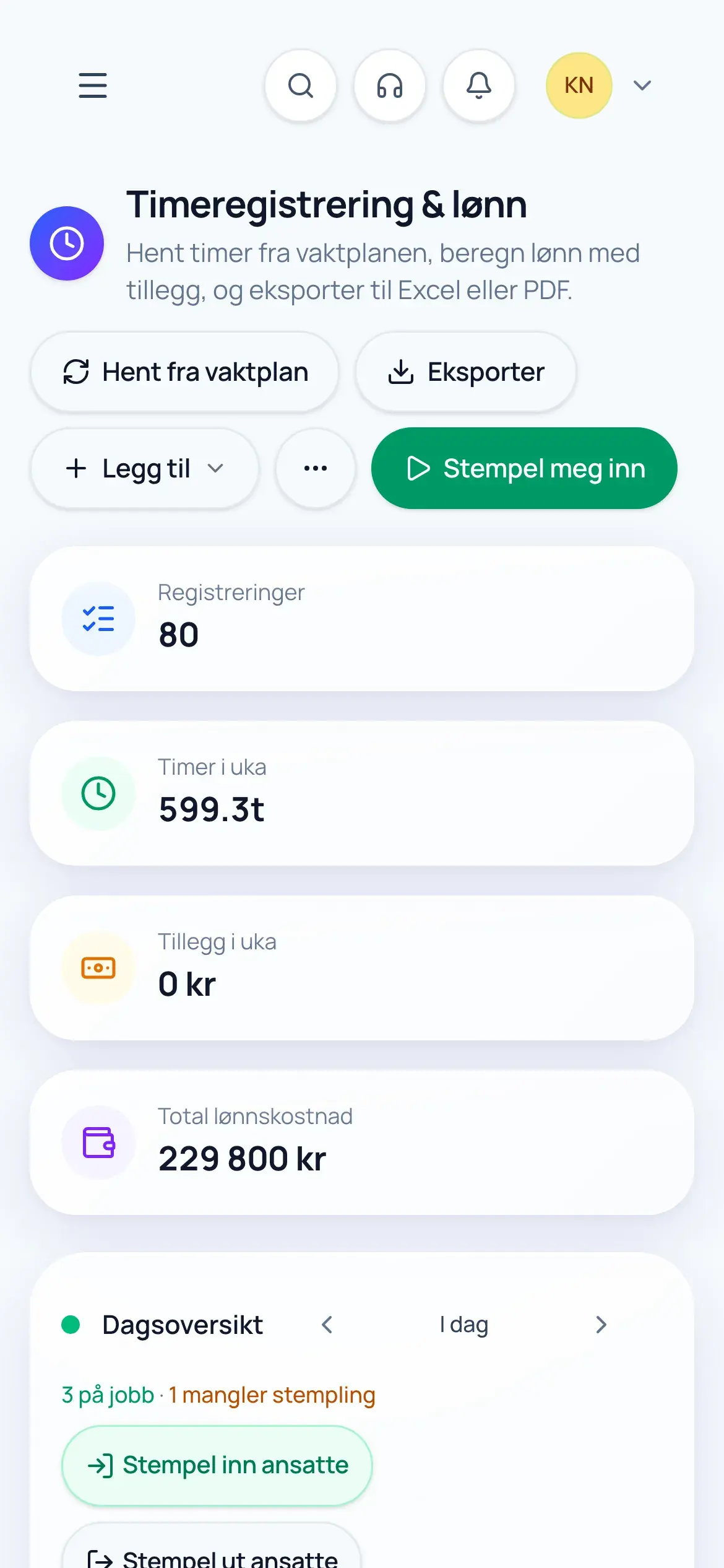 Time tracking in Operra on a phone, with key figures for the week and the daily overview.